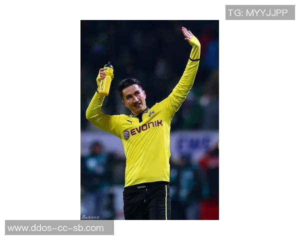 莱万多夫斯基梅开二度,拜仁慕尼黑轻松击败沙尔克